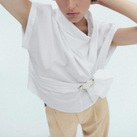 NWT Zara White Sleeveless Poplin Top with Gold Buckle Detail, Size S - Picture 2 of 6